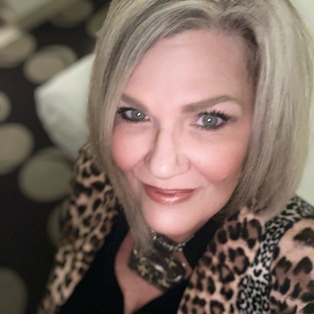 Meet your Posher, Mitzi